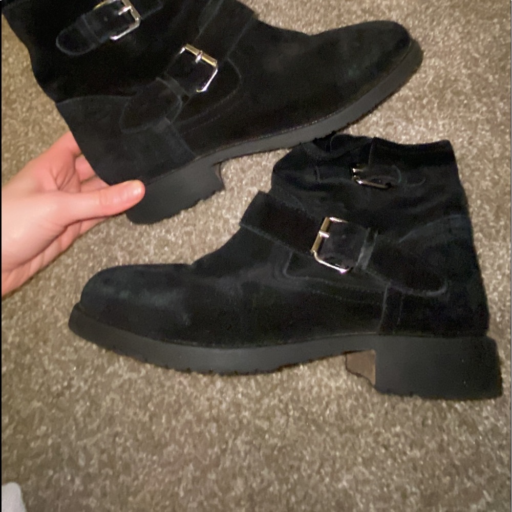 Steve Madden 8.5 boots.